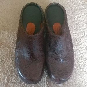 Ariat Brown Tooled Leather Clogs Women’s 9B Style #21124